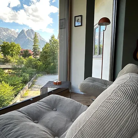 Loisachlodge - Zwischen Loisach Und Zugspitze