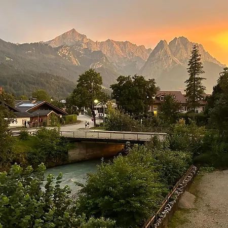 Lägenhet Loisachlodge - Zwischen Loisach Und Zugspitze *